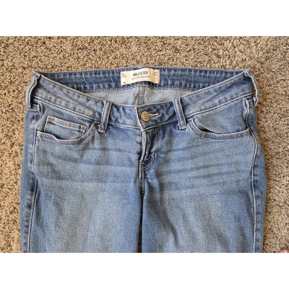 Hollister Ultra Low-Rise Flare Jeans w/ Frayed Hems Women/Junior 10R / W30 - Picture 4 of 5